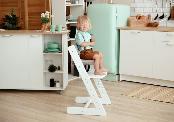 Растущий стул для мальчика